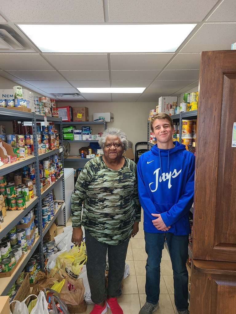 donating to food pantry